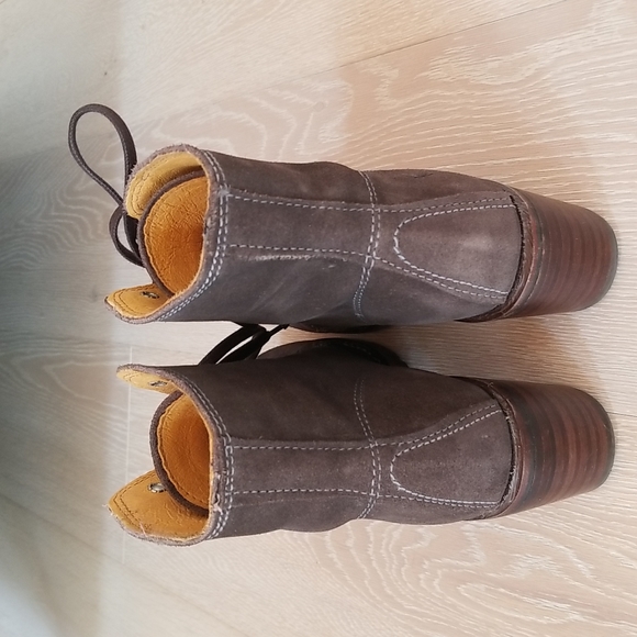 Frye Sabrina 6G Campus Lace Up Boots in Dark Brown Suede Leather - Picture 4 of 8